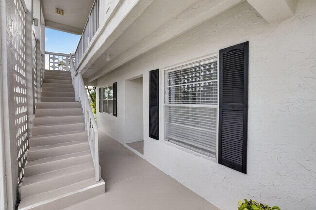 Building Photo - 2401 Del-Aire Blvd
