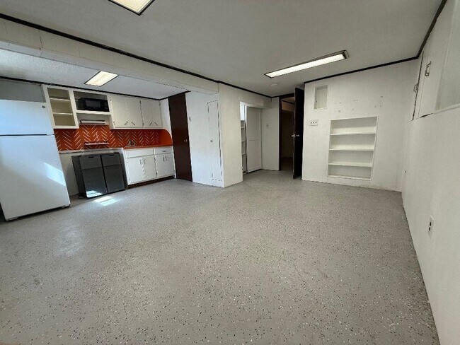 Building Photo - 152 W 30th St