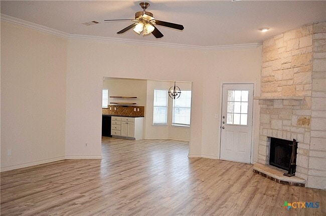 Building Photo - 305 Bermuda St