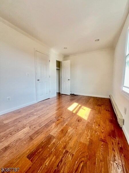 Building Photo - 571 Bloomfield Ave