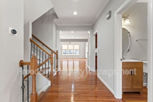 Building Photo - 42524 Rowderbury Sq