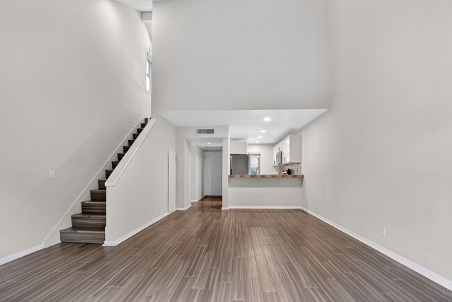 Building Photo - 25 Tangelo