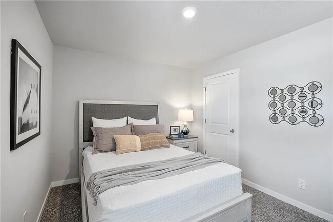 Building Photo - 305 Juniper Dr