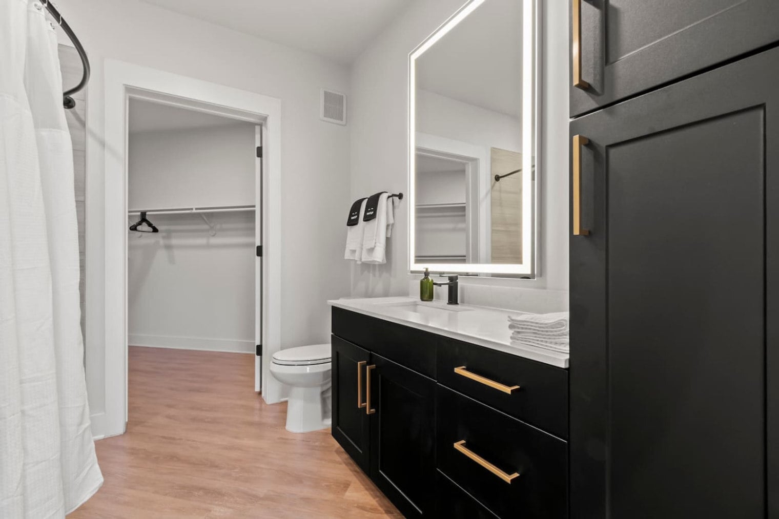 Building Photo - 2317 W Grace St