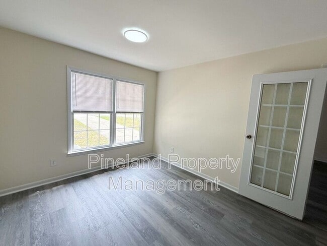 Building Photo - 518 Suffolk Ct