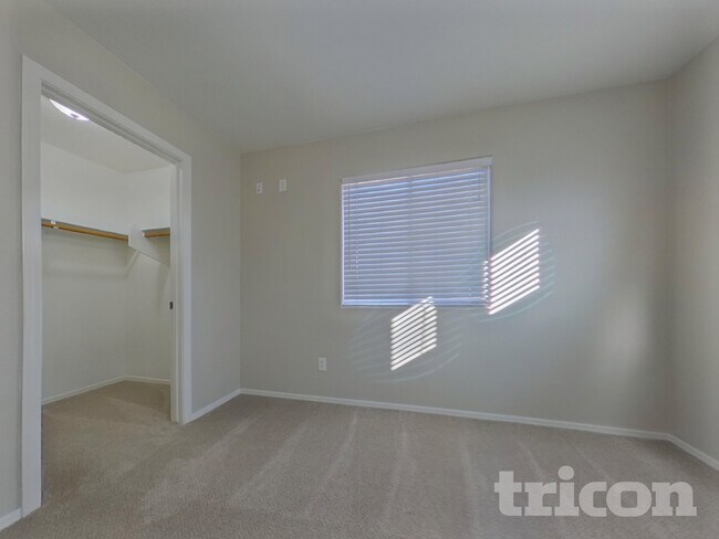 Building Photo - 15034 N 146th Ln