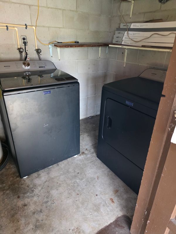 Building Photo - 2910 Zephyr Ln