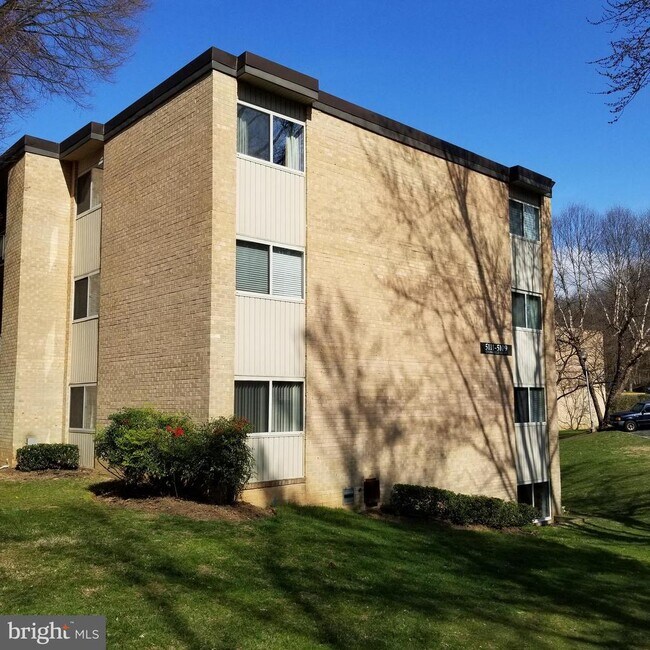 Building Photo - 5111 Crossfield Ct