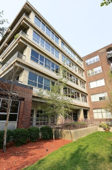 Building Photo - 901 N 3rd St