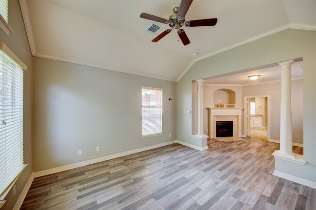 Building Photo - 3430 Queensburg Ln