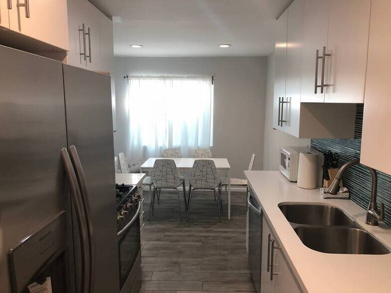 Building Photo - 2314 Pacific Ave