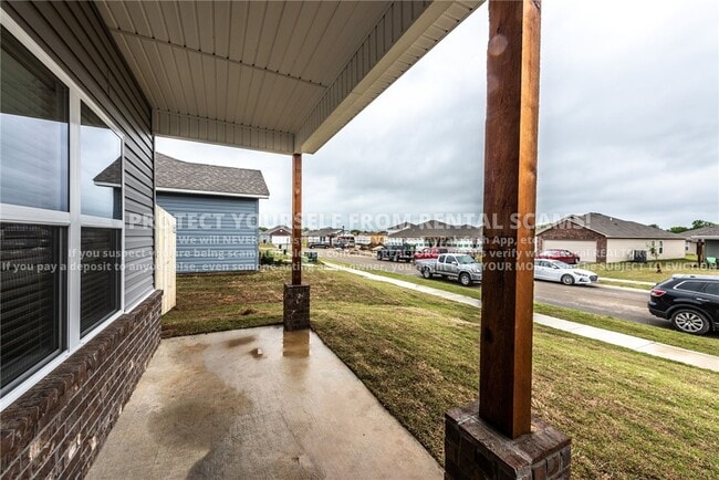 Building Photo - 4679 W Fairbanks Way