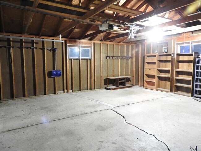 Building Photo - 724 6th St N