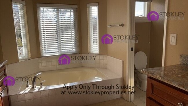 Building Photo - 1941 Augustus Ct