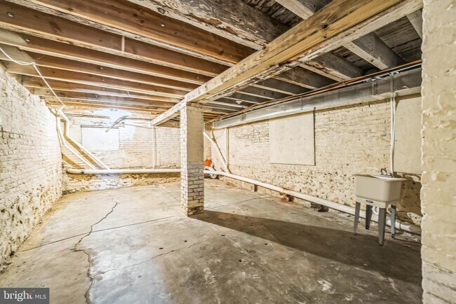 Building Photo - 3817 Haverford Ave