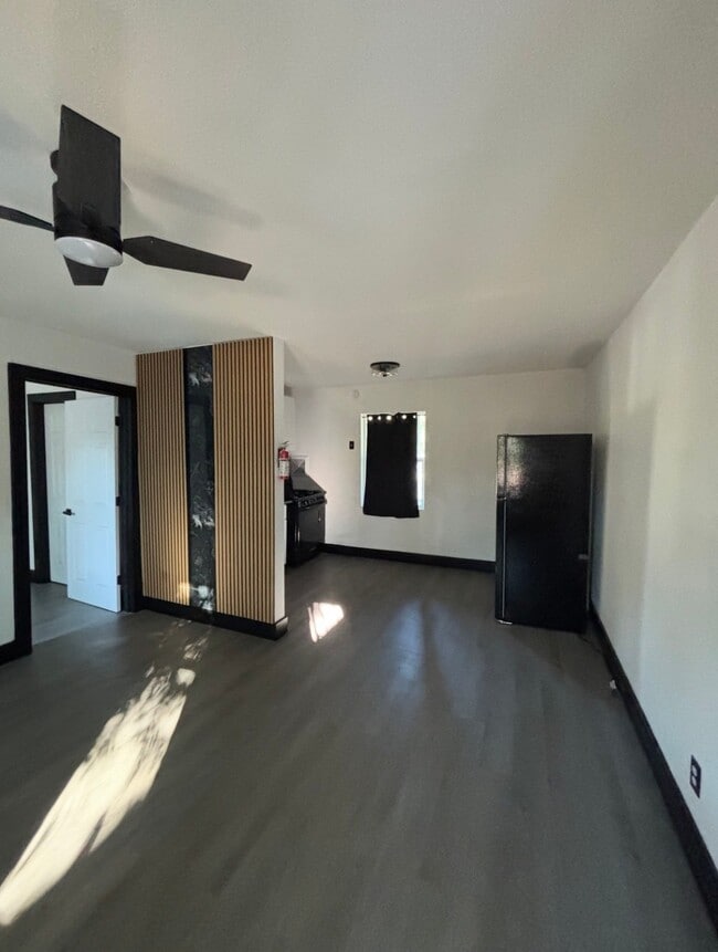 Primary Photo - 7213 Moline St