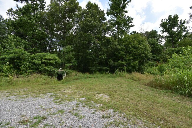 Building Photo - 2153 Broome Rd