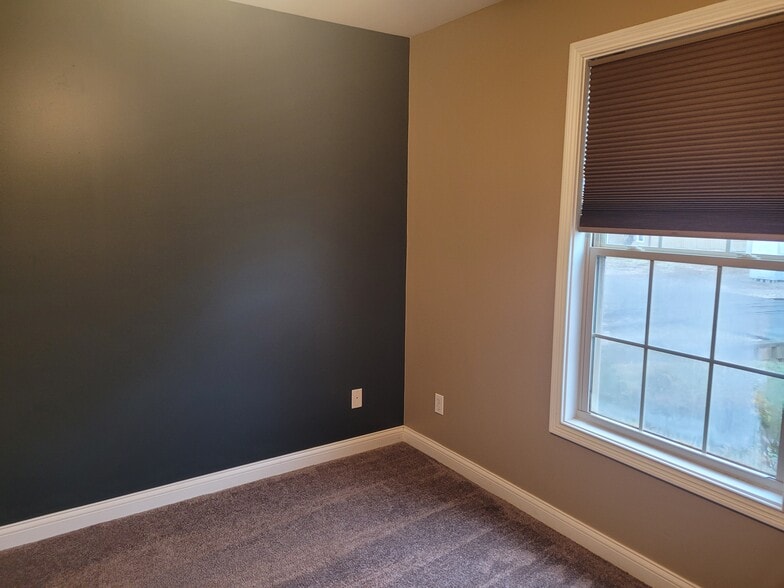 Bedroom - 528 N 2nd St