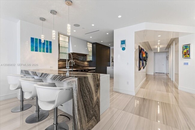 Building Photo - 17901 Collins Ave