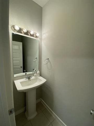 Building Photo - 2410 San Marcos Dr
