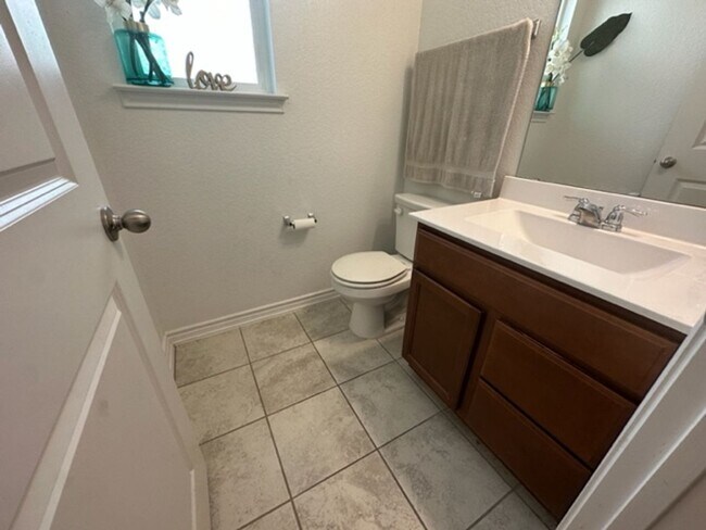 Building Photo - Coming soon... Beautiful 3 bedroom 2 bath ...