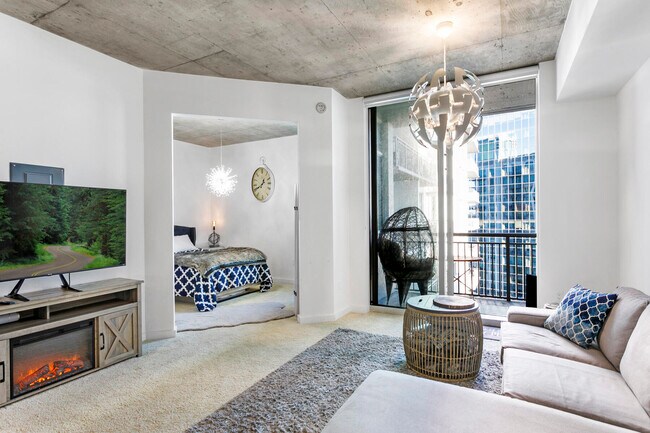 Building Photo - 300 S Australian Ave