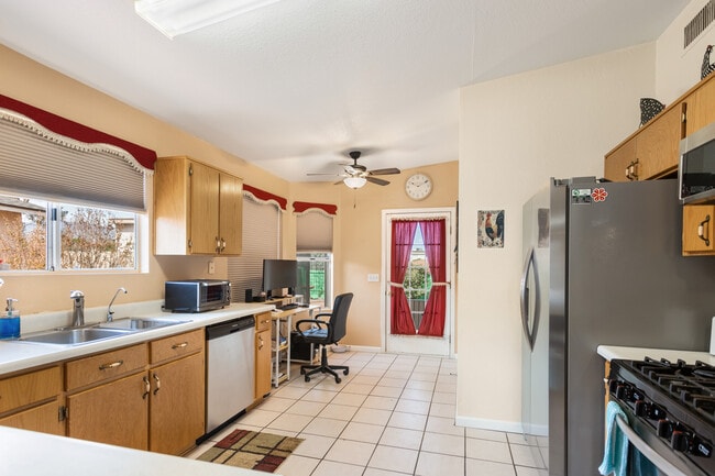 Building Photo - 4437 Territorial Loop