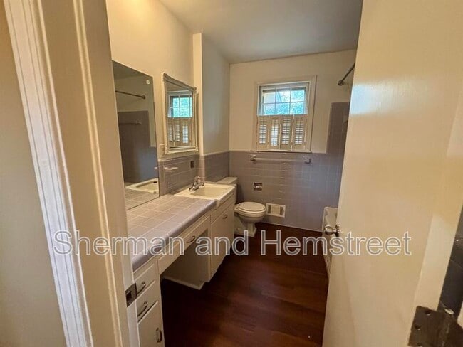 Building Photo - 1113 Glenn Ave