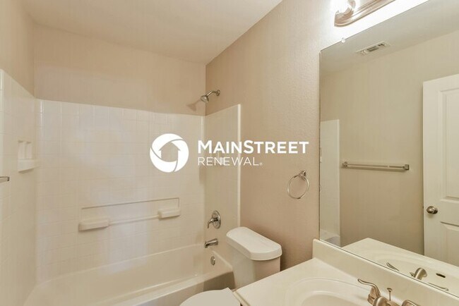 Building Photo - 3 Bedroom Pet-Friendly Home in San Antonio, TX with Main Street Renewal