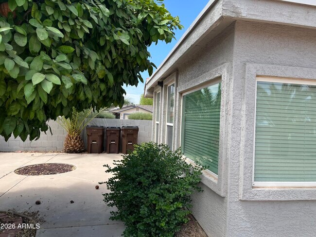Building Photo - 9334 E Sun Lakes Blvd N