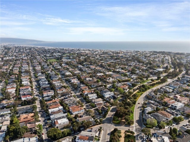 Building Photo - 2616 N Poinsettia Ave