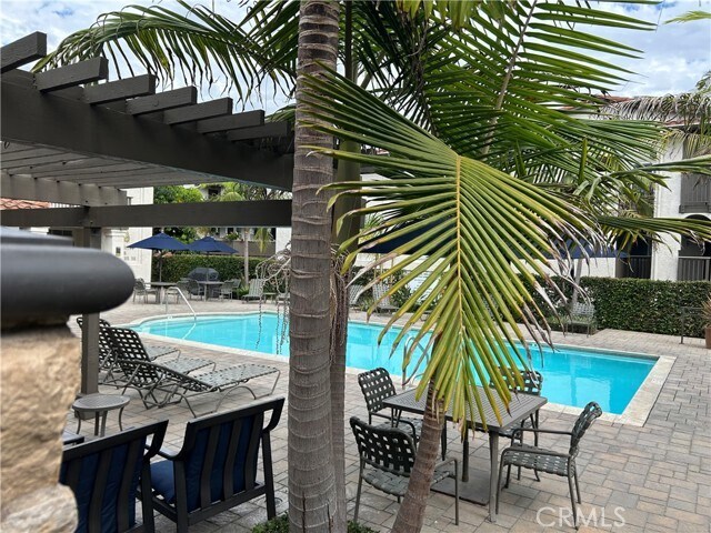 Building Photo - 38 Corniche Dr