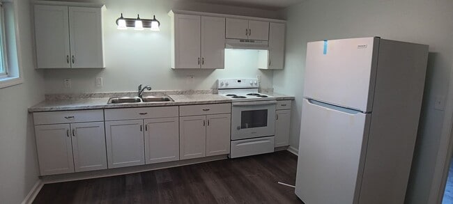 Building Photo - Christiansburg, 2 BR / 1 BA, Available in Aug 14th