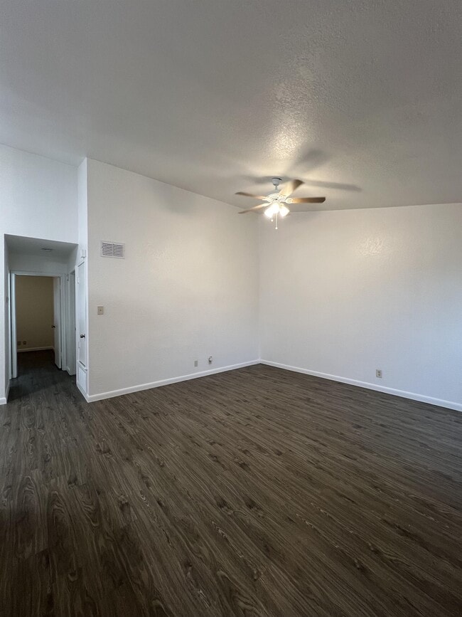 Building Photo - 8846 Meadow Range St