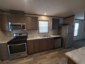 Building Photo - 99 Delta Dawn Dr