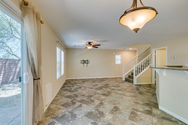 Building Photo - GORGEOUS HOME WITH TONS OF UPGRADES*MOUNTA...