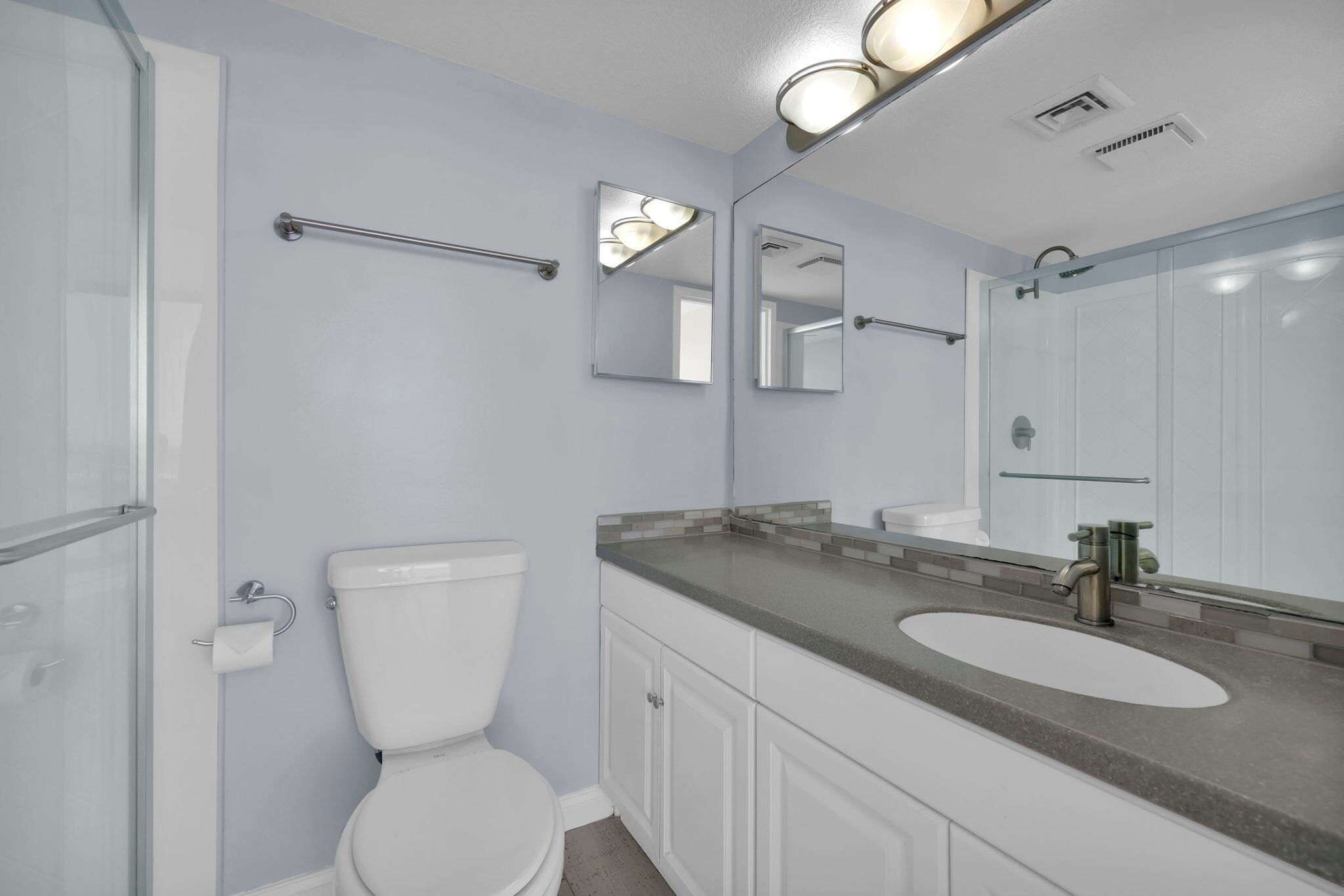 Building Photo - 601 1st St S