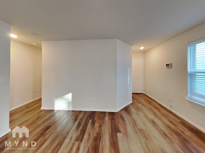 Building Photo - 7352 Littlefoot Ln