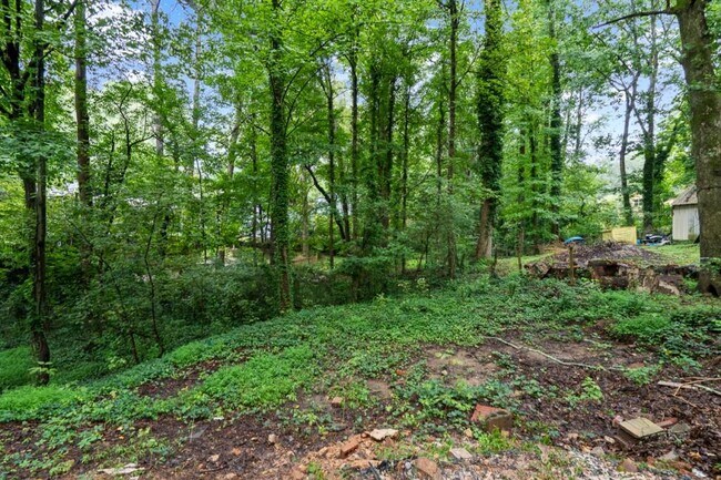 Building Photo - 3124 Shirley Dr