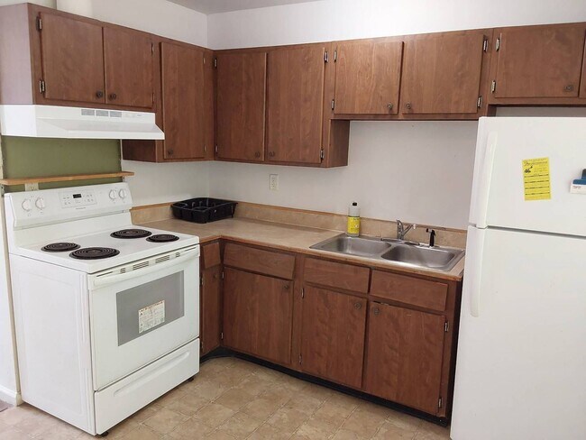 Building Photo - 6110 Scotch Blue Dr