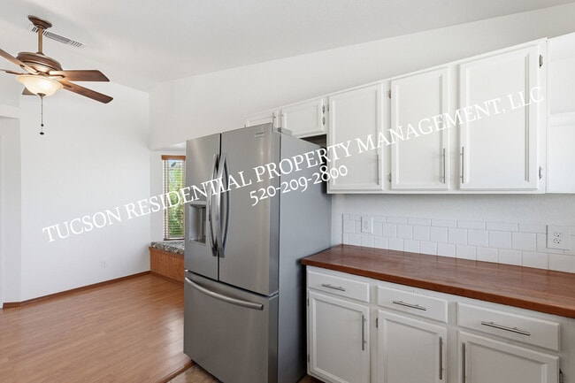 Building Photo - 2531 W Glenbrook Way