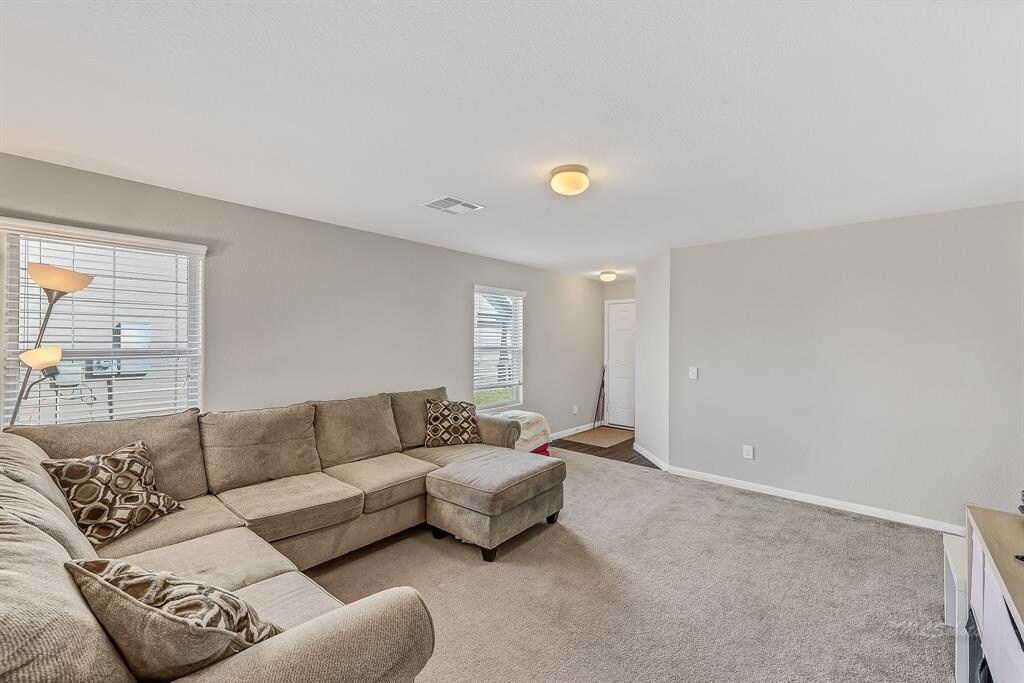 Building Photo - 1617 Perennial Ln