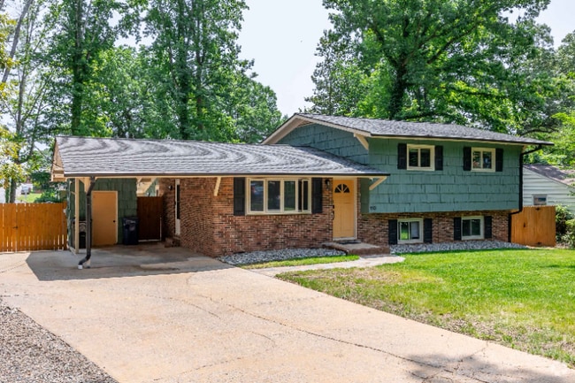 Building Photo - 110 Forestdale Dr