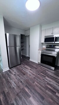 Building Photo - NEW LISTING!! Shadle 4 bedroom 2 bath