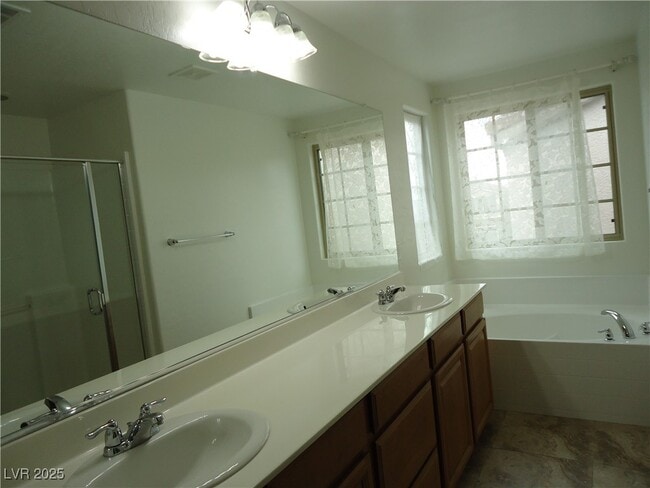 Building Photo - 7619 W Mistral Ave