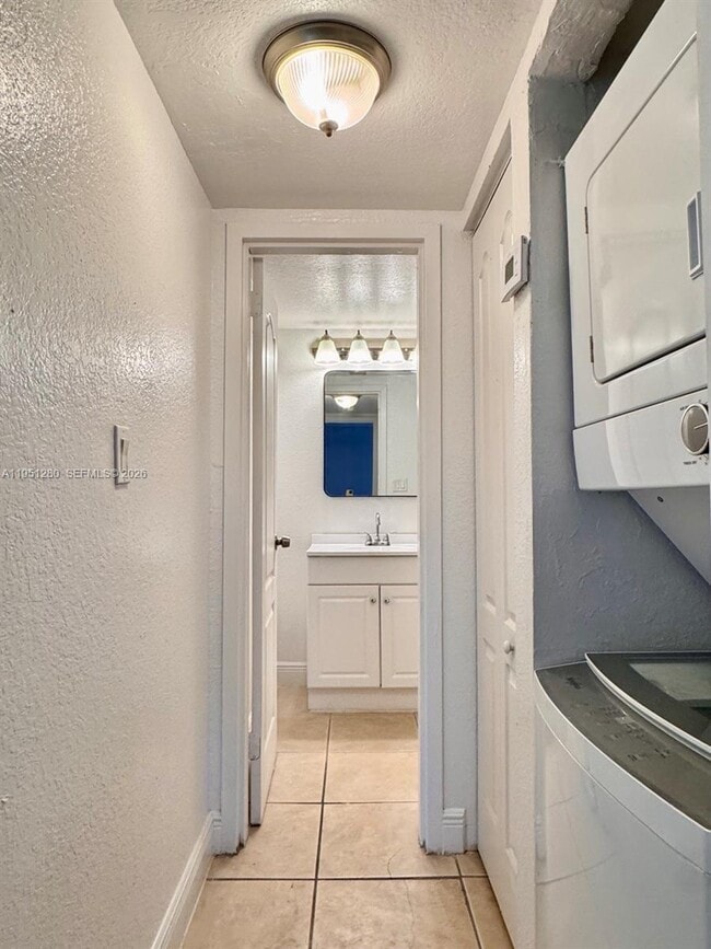 Building Photo - 5000 NW 79th Ave