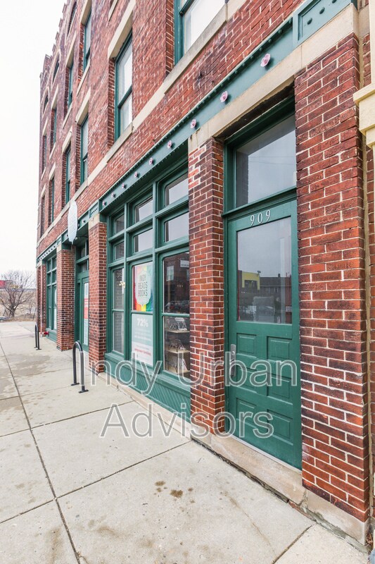 Building Photo - 909 Massachusetts Ave