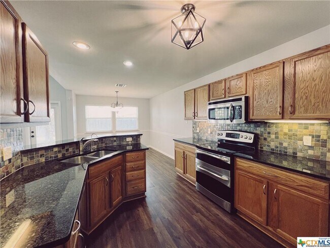 Building Photo - 7720 Honeysuckle