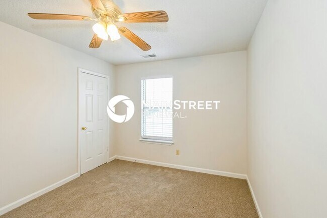 Building Photo - 3 Bedroom Pet-Friendly Home in Millington, TN with Main Street Renewal