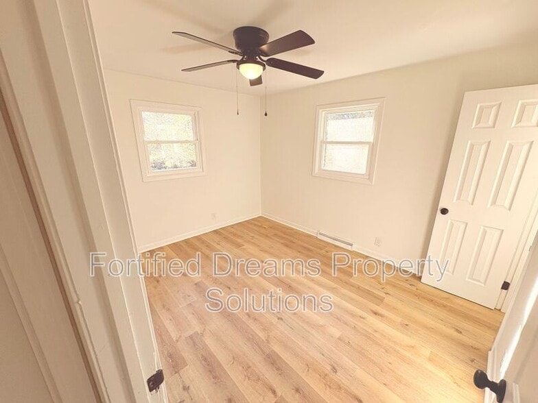 Building Photo - 1174 Perch Rd